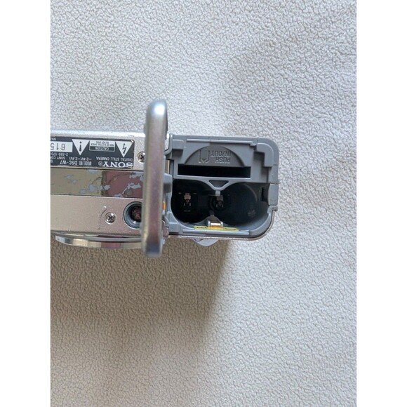 LOT of 3 Sony Cyber-Shot DSC-W7, DSC-W5, DSC-W30 Digital Cameras Carl Zeiss - Picture 9 of 16